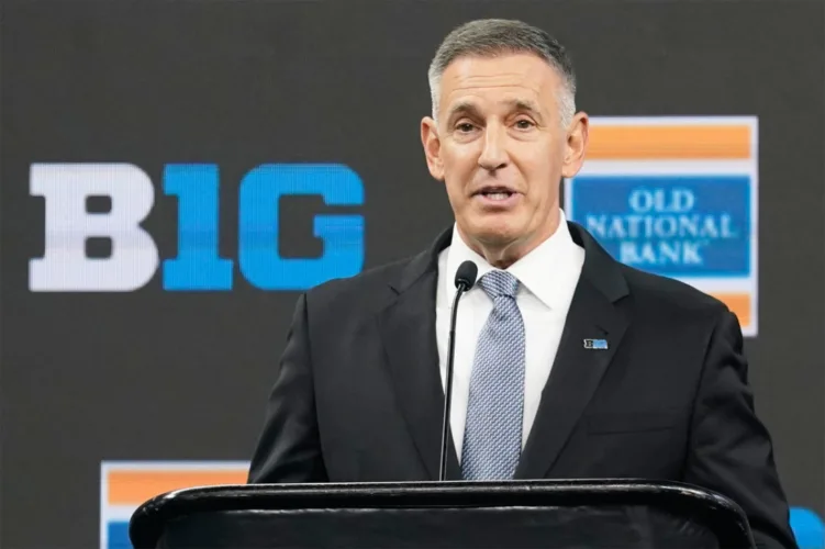 SEC, Big Ten ban players with pro contracts from returning to college